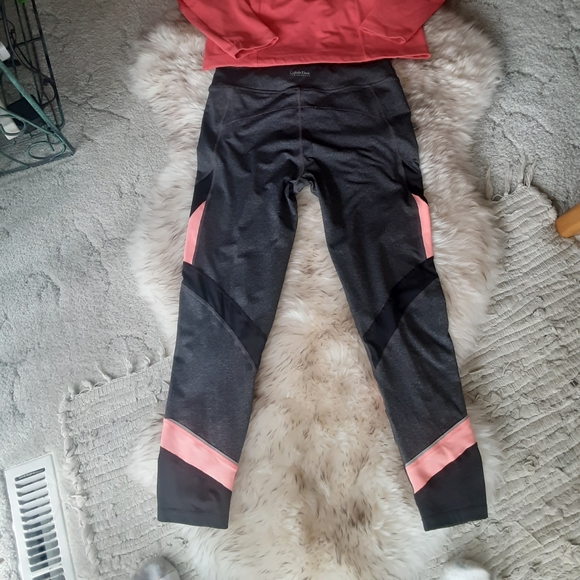 Calvin Klein Yoga Pants - Picture 2 of 3